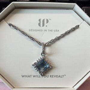 Exquisite Silver and Blue Gem Necklace